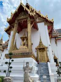 來曼谷必去的景點大皇宮，怎麼拍都好看