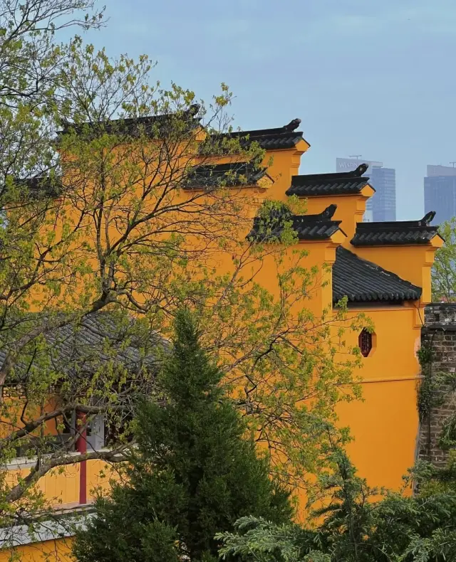 Jiming Temple in Nanjing - Praying for blessings