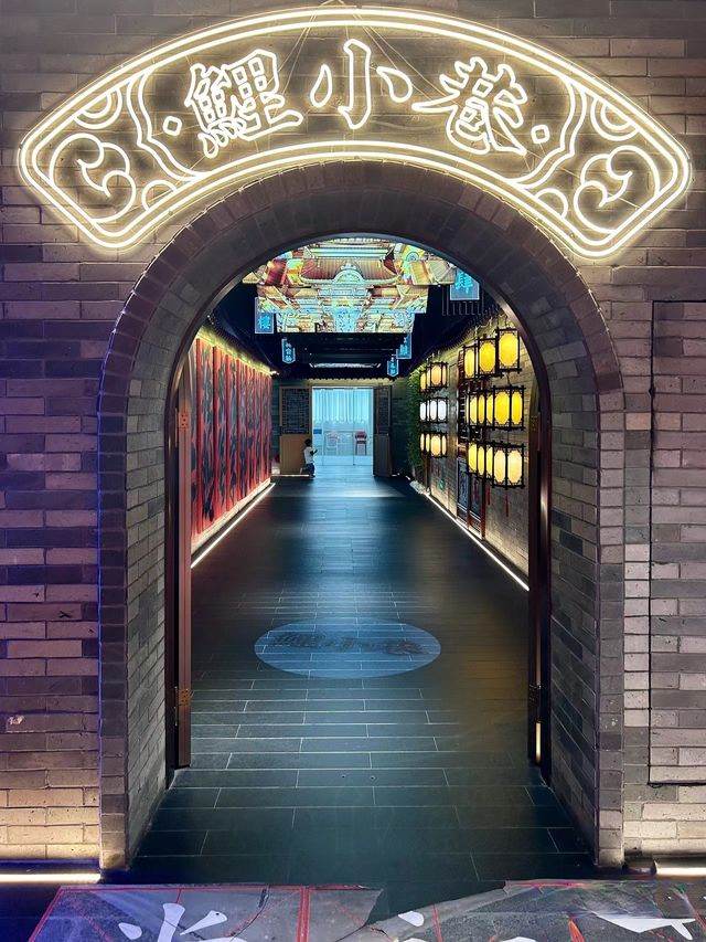 骨灰級廣州 Citywalk 這家圖書館絕了，好浪漫！