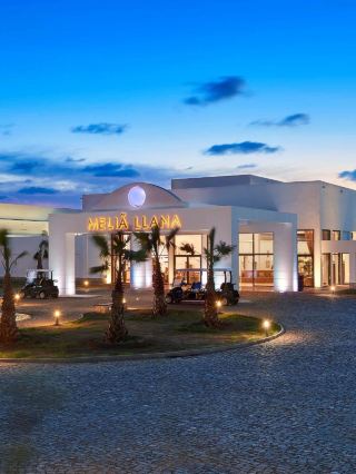 🏝️ Cape Verde Getaway: Melia Llana's Luxe Retreat! 🛏️✨