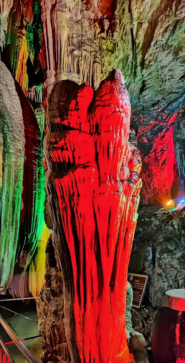 隱水洞——奇幻岩溶之旅