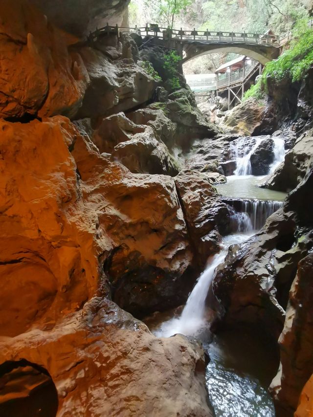 九鄉溶洞景區