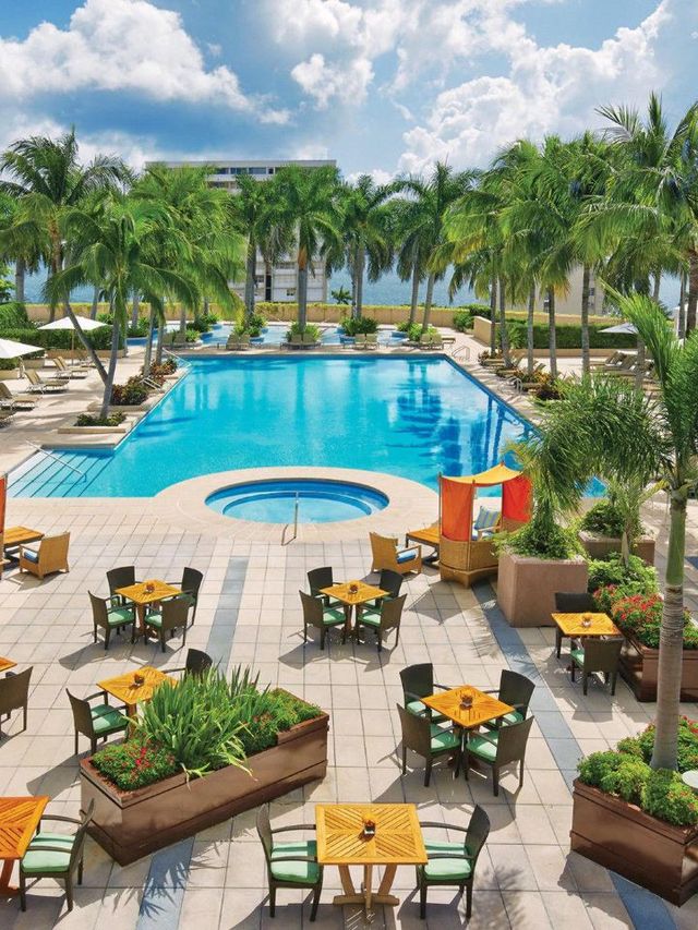 🌴 Miami's Must-Stay: Four Seasons Hotel 🏖️