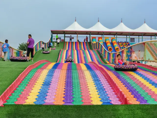 泰安文旅小鎮親子樂園，夜場夜遊太滋咧
