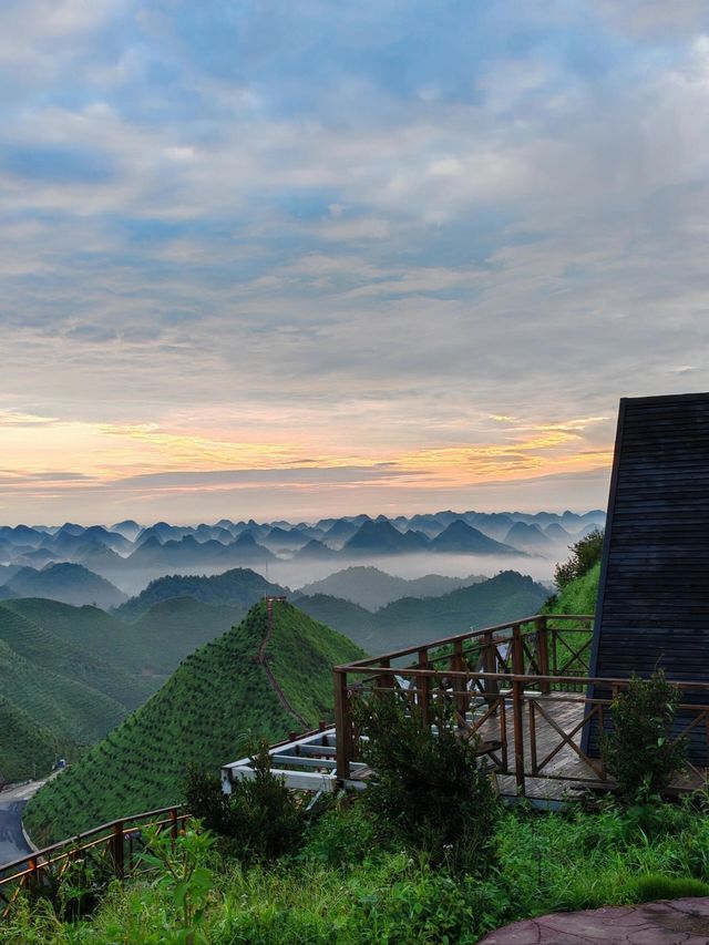 河池|雲觀天景區，推門就是日出雲海。