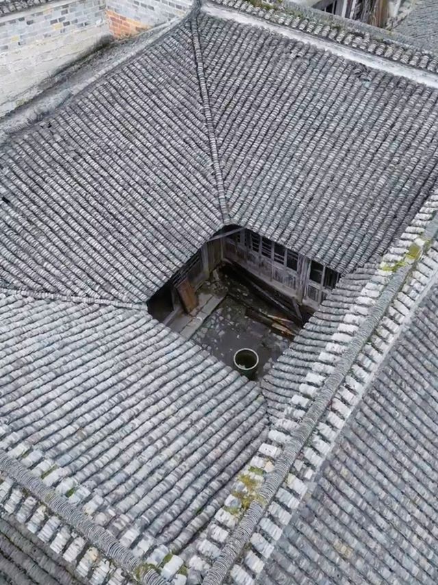 被遺忘百年的古鎮………。