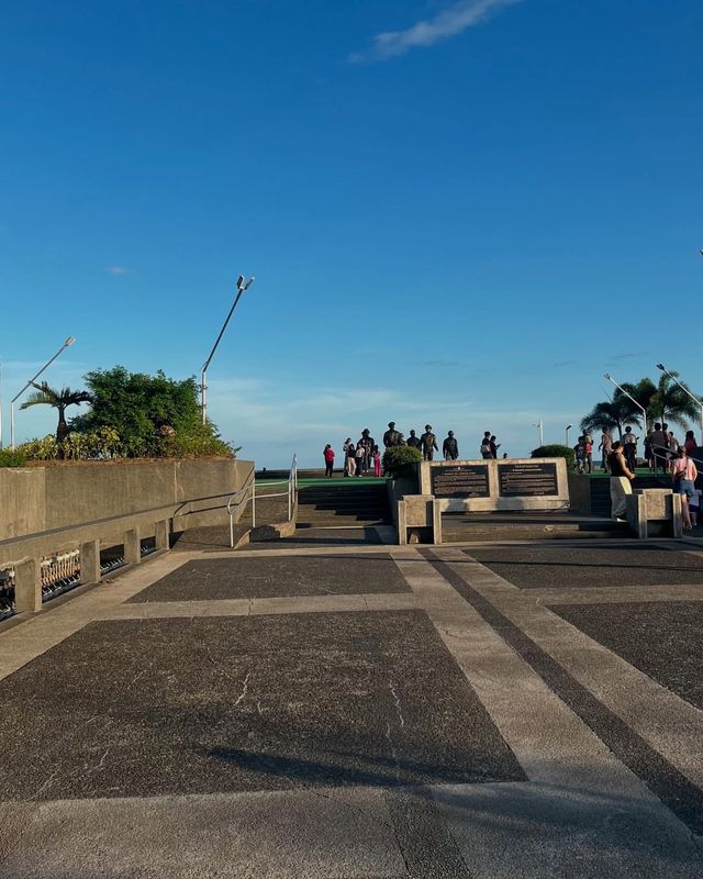 麥克阿瑟登陸紀念公園：穿越歷史的海濱之旅