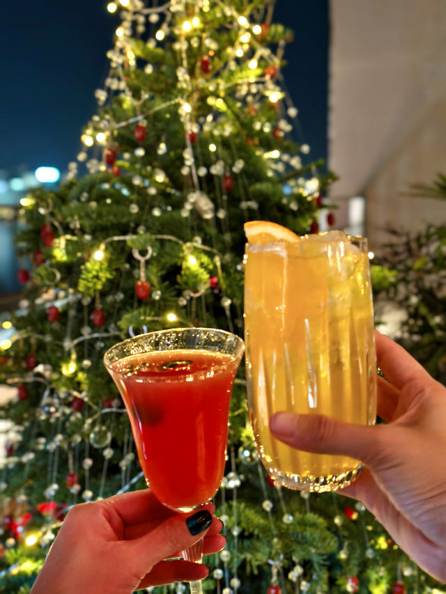 帥哥主廚的餐廳，難怪美女們都來……