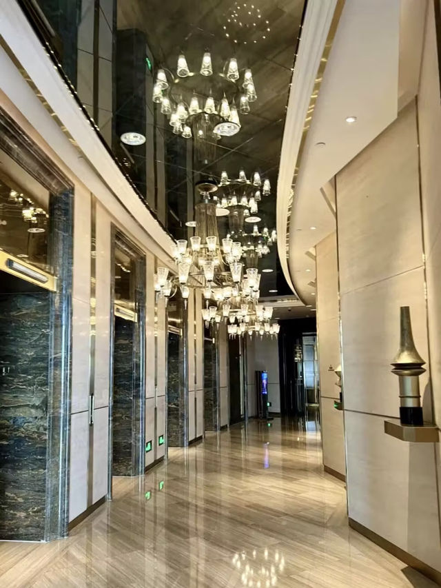 海天之間，靜謐奢華一珠海瑞吉酒店