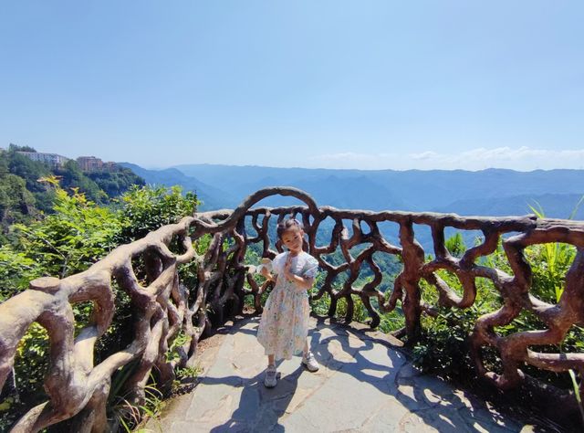 去利川蘇馬蕩，邂逅22℃嘅夏天