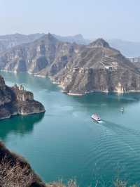 快來跟我一起暢遊黃河三峽吧！~~。