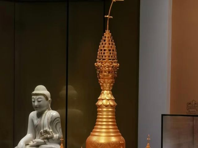 總佛寺夜話：在西雙版納修一場煙火氣十足的「入世禪