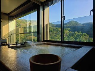 Taipei's Hidden Gem | Luxurious Hot Spring Retreat in the Mountains at Grand View Resort Beitou
