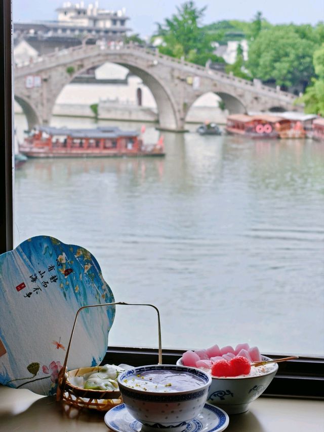 Dessert stop with a canal view • 🛶Suzhou