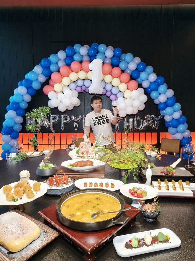萬物府 | 繁華中尋秘境，生日宴儀式感十足
