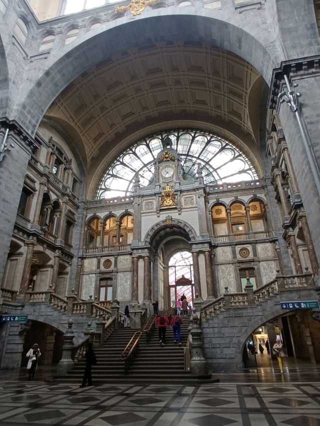 Discover Antwerp – Where History Meets Modern
