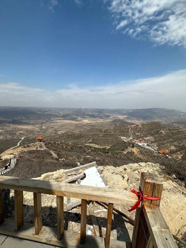 有冇人明呀！榆社藏住一座「雲端古寺」，隨手影都係仙俠劇取景地 各位寶貝！上星期去晉中考察，直接被榆社