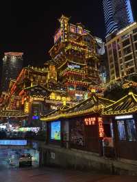 Chongqing in 3 Days: Urban Vibes, Scenic Wonders & Delicious Hotpot