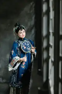 補一個晉商少奶奶in太原古縣城
