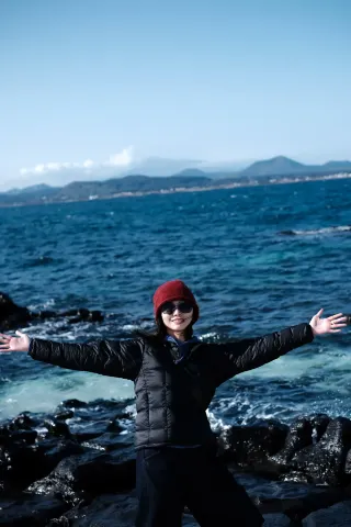 Nui Island on December 2nd, with the wind hiding the surprise of the jelly sea