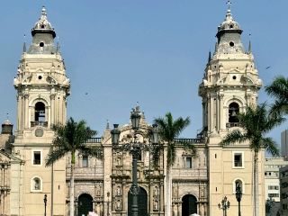Plaza de Armas: A Square Brimming with History and Culture