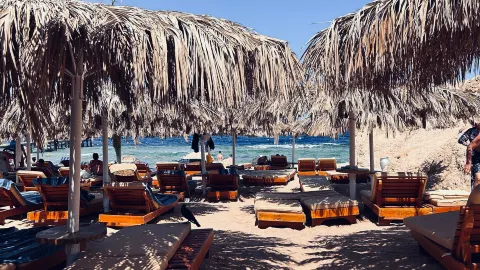 การเข้าพักที่สุดแสนประทับใจที่โรงแรม Amphora — traveler post in ไอวาลิค