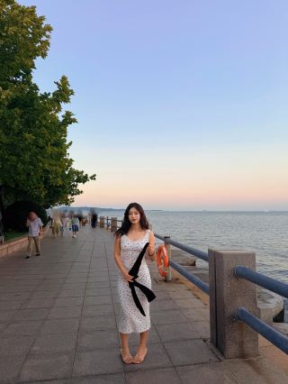 My favorite place in Weihai after a day of walking in the scorching sun 🥵