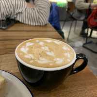 青田街平價咖啡廳，提拉米蘇激推 - Ecole cafe