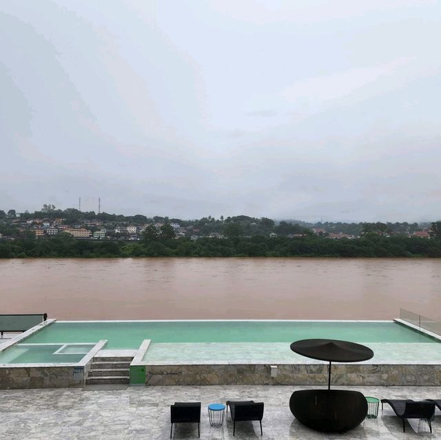 โรงแรมสระว่ายน้ำสวยที่สุดในเชียงของ