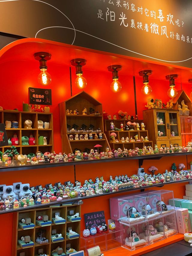 深圳精品文創小店🤩特色裝修😎超多店內打卡位😍吸睛橙色🤫蕃茄口袋