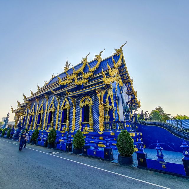 💙พระอารามสีน้ำเงิน "วัดร่องเสือเต้น" จ.เชียงราย 💙พระอารามสีน้ำเงิน "วัดร่องเสือเต้น" จ.เชียงราย