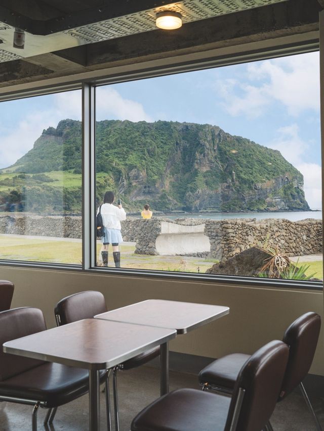 성산일출봉이 보이는 뷰를 가진“제주 프릳츠” 