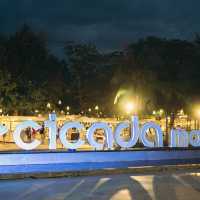 ซิเคด้า (Cicada Market) ตลาดนัดกลางคืนชิคๆ มีสไตล์