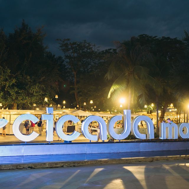 ซิเคด้า (Cicada Market) ตลาดนัดกลางคืนชิคๆ มีสไตล์