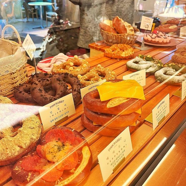 넘넘 기여운.. 안국역의 핑크빛 헤븐 #핑크래빗가든 @pink.rabbit.garden