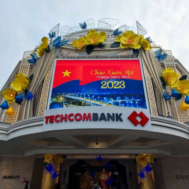 Luxury Shopping Mall in Hanoi