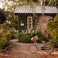 นิยายบ้านสวน  [ ไทรน้อย นนทบุรี ] 