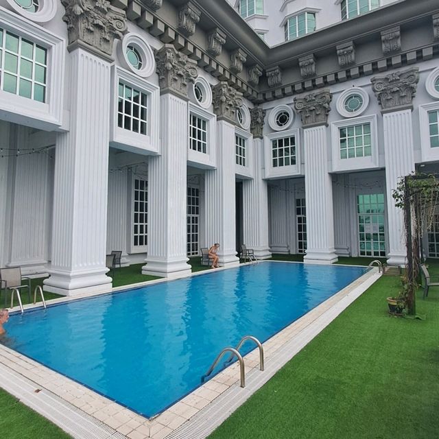 GREEK INFLUENCE HOTEL : LA CRISTA MALACCA