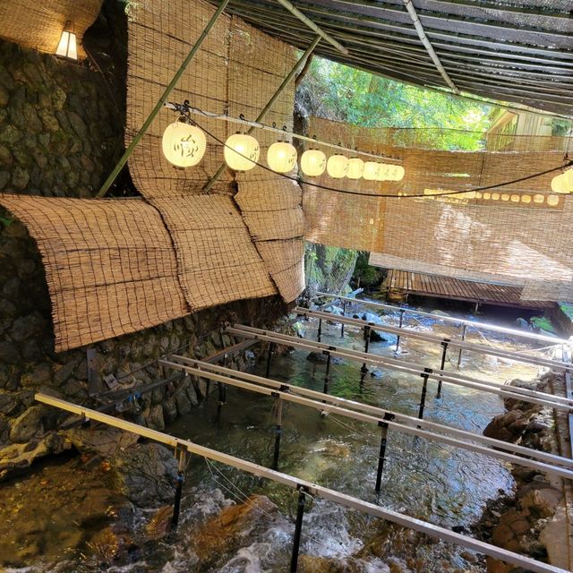 【京都観光】暑い夏は貴船の川床で涼しもう🌞👌