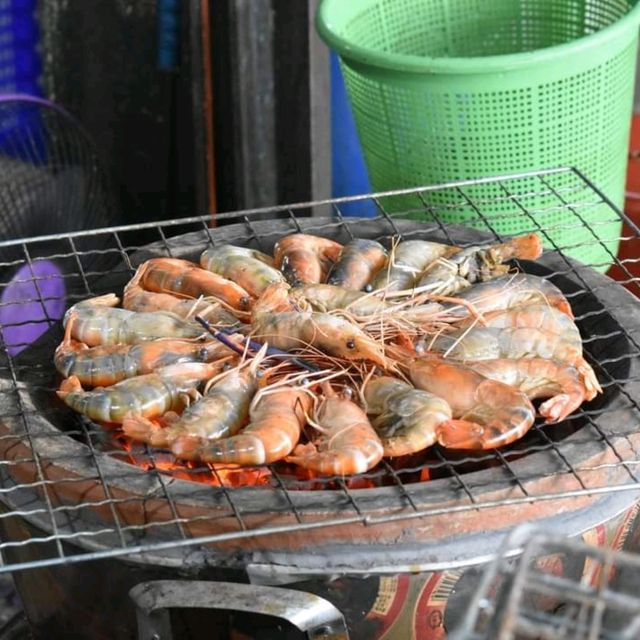 大城府 Ayutthaya 推薦💜海鮮市場好有名的大頭蝦