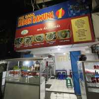 Bandung's Wonton Noodle Delight 