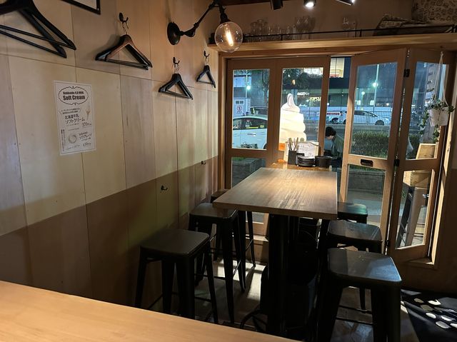札幌・すすきの。テイクアウトで楽しむ『Kai Shaburi jiji』の濃厚ソフトクリーム