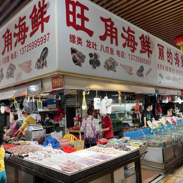 Oyster Mountain & loads of fresh seafood