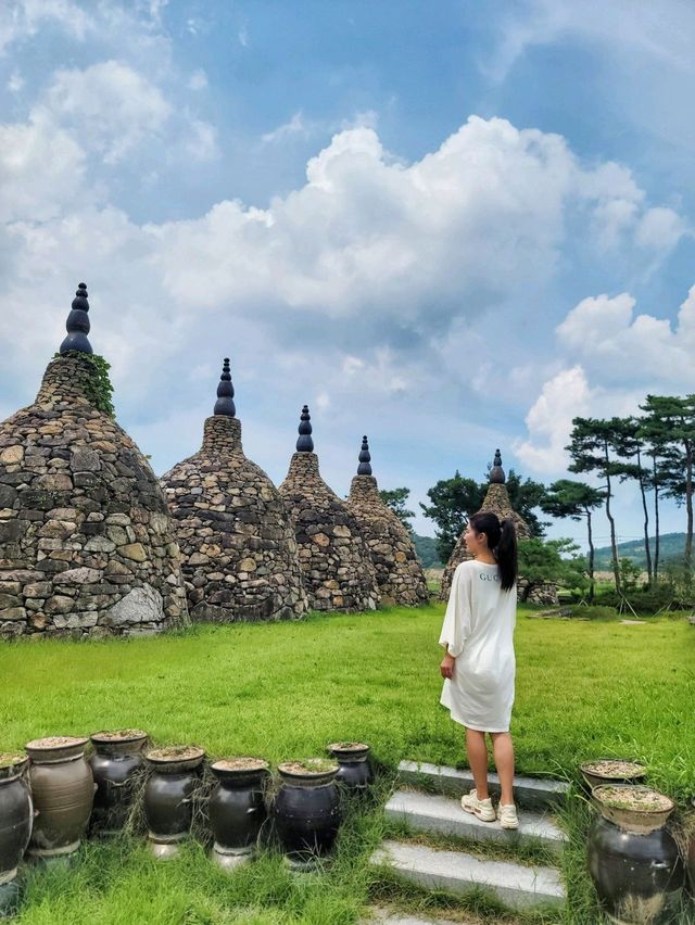 여기가 한국이라고? 이국적돌탑의 향연🪨