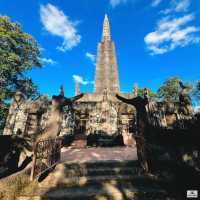 เจดีย์หินพันล้านก้อน วัดภูพนมดี  จ.อำนาจเจริญ