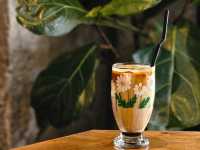 คาเฟ่ฮ่องกงที่เรารัก Halfway Coffee (Hoi On Cafe)