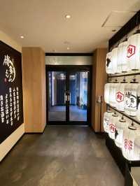 【福岡グルメ】肉寿司と焼き鳥を楽しめる豪華な居酒屋