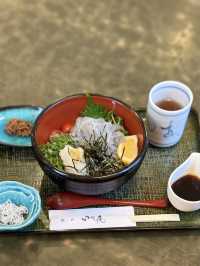 【淡路島】名物玉ねぎつけ麺が食べられる昔ながらの手打ちうどん店