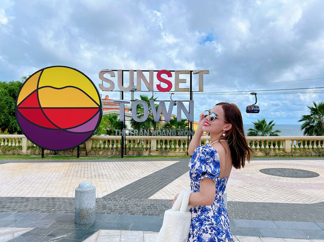 SUNSET TOWN ☀️