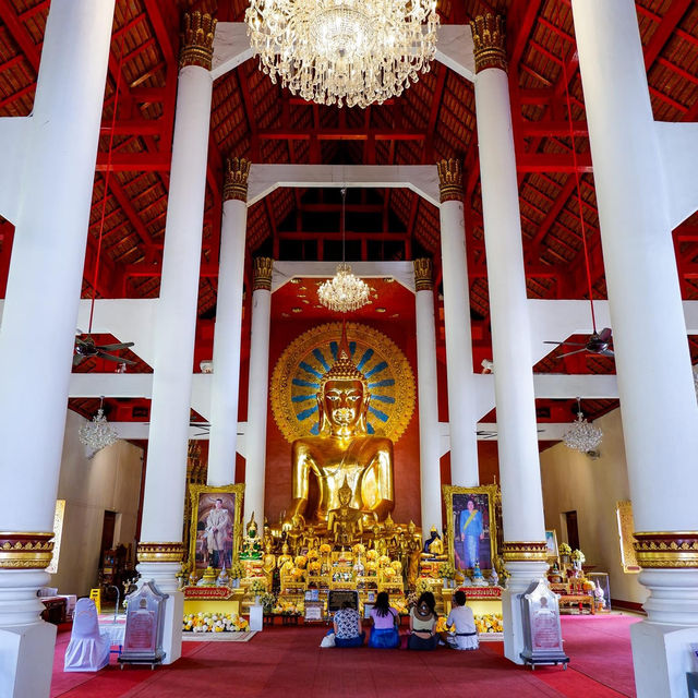 "วัดพระสิงห์วรมหาวิหาร" วัดดังเชียงใหม่